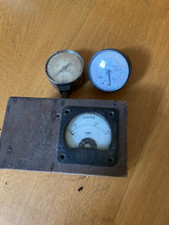 Small collection of voltage meter / gauges  vintage items collectable