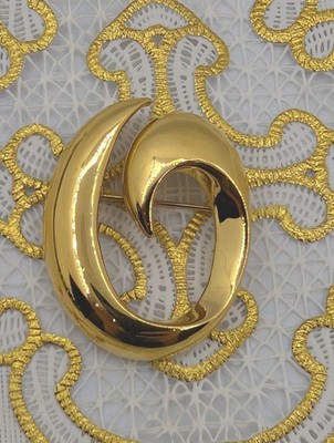 Monet brooch Gold Tone MCM abstract  oval open Loop Pin minimalist Quiet luxury 