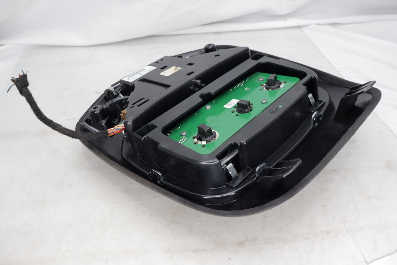 Maserati Ghibli 2014-2019 Dome light P/N 06700247120