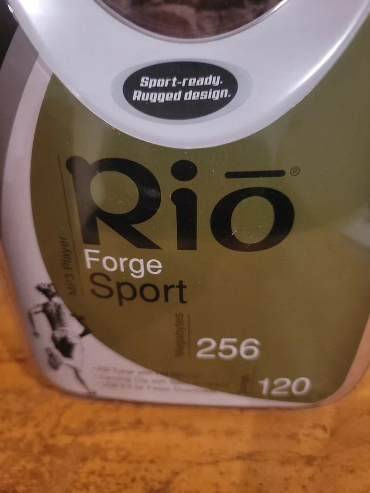 RIO FORGE SPORT MP3 PLAYER MB 256 120 SONGS - Image 2 of 4