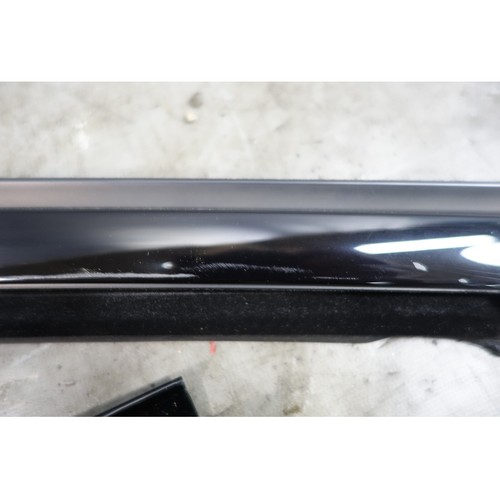 18-24 BMW G01 X3 F97 Right Front Door Exterior Trim Shadowline Gloss Black OEM - Picture 5 of 5