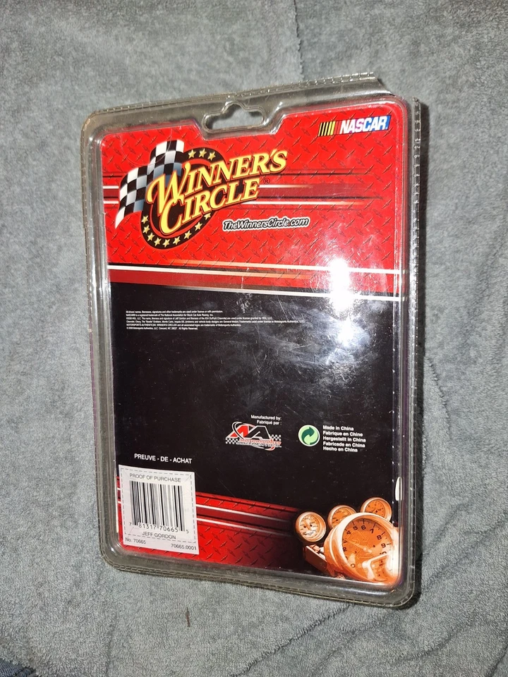 Figura de colección Jeff Gordon #24 Dupont Winners Circle caja sin abrir Foto 2 de 4