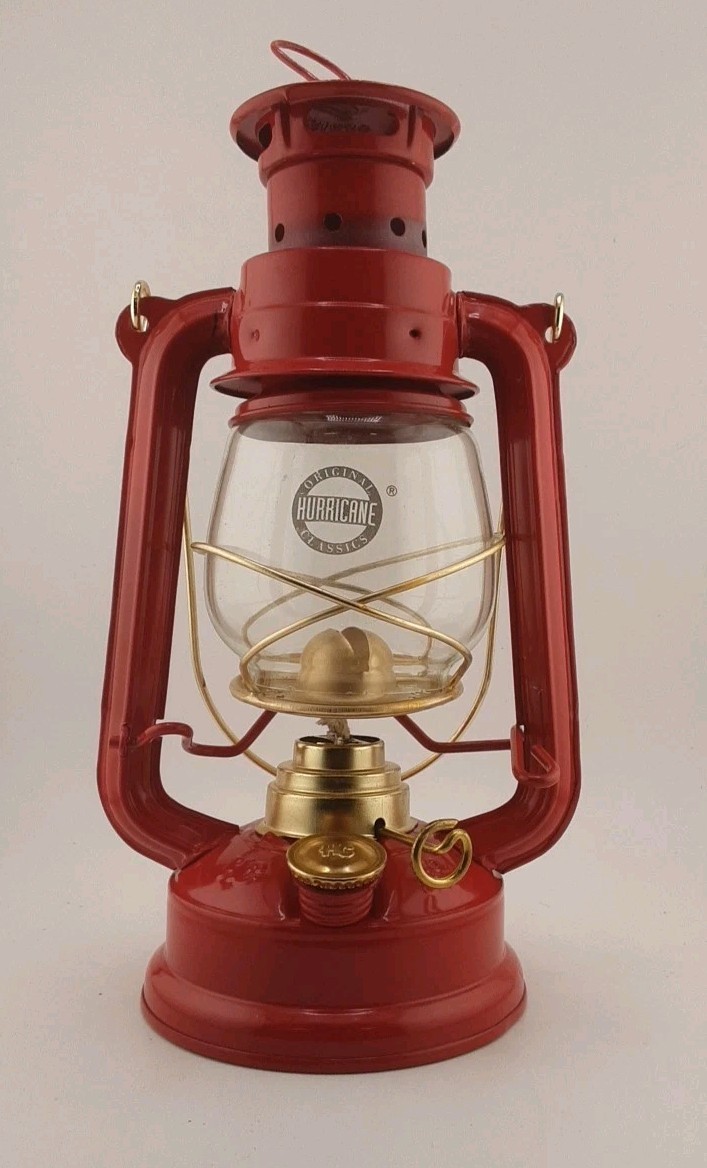 Hurricane Classics Kerosene Oil Lamp Lantern. 10