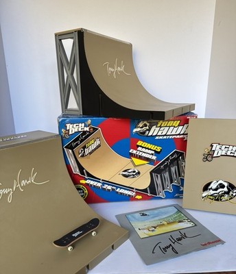 Tech Deck Tony Hawk Skatepark Vert Ramp Half Pipe (1999) - 1st Edition NIB
