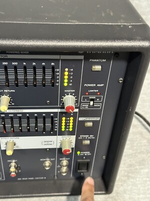 YAMAHA EMX312SC - 12-Channel Powered Mixer 2 x 300 Watts Black W