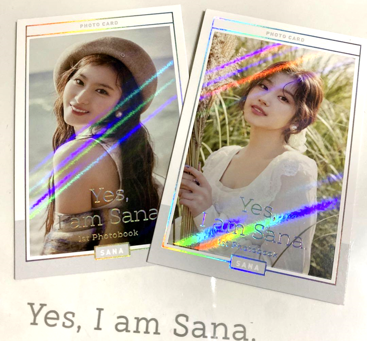 Yes, I am Sana. 1st Photobook 特典トレカ付き TWICE Yes I am Sana 1st Photobook and and postcards Black