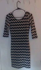 womens medium windsor dress Black And White Knee High 
