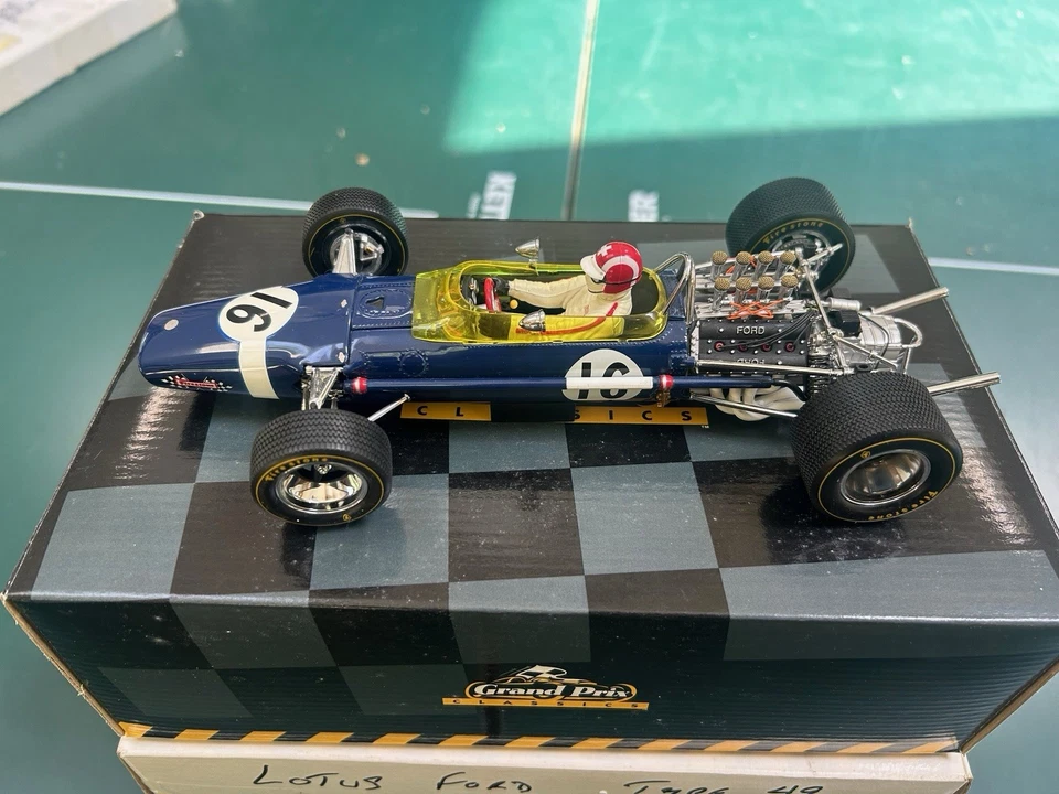 Coche modelo Lotus Ford tipo 49 Jo Siffert #16 1968 F1 Grand Prix escala 1:18 EXOTO Foto 2 de 4