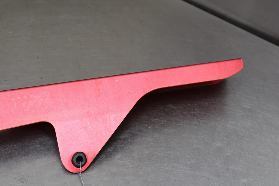 01-06 HONDA CBR600 F4I REAR BACK DRIVE CHAIN GUARD COVER SHIELD RED AFTERMARKET — 第 4/4 张图片