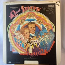 42nd Street starring Warner Baxter  Ginger Rogers 1933 CED Videodisc - Nice 