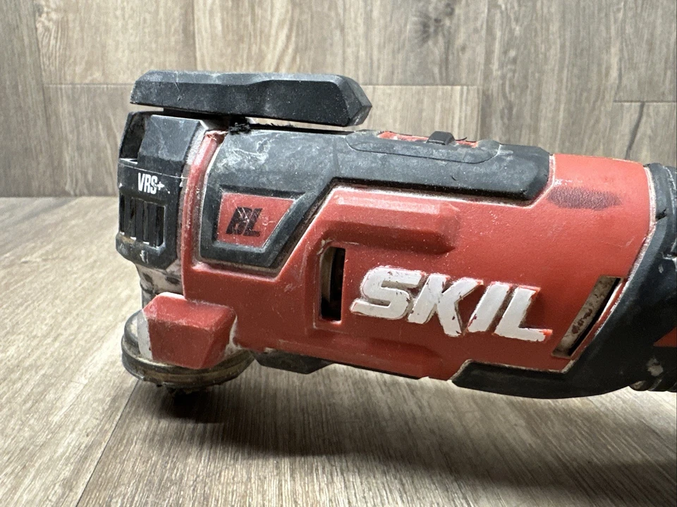 Skil PWRCore 0S5937-00 20V Brushless Multi Tool w/ Charger & Battery - Image 4 of 4