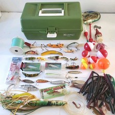 HUGE Fishing Lot 23 Vintage Lures, Spinner, Spoon, Floats, Worms, Tackle Box