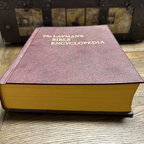 The Layman’s Bible Encyclopedia 1969 - Picture 4 of 7