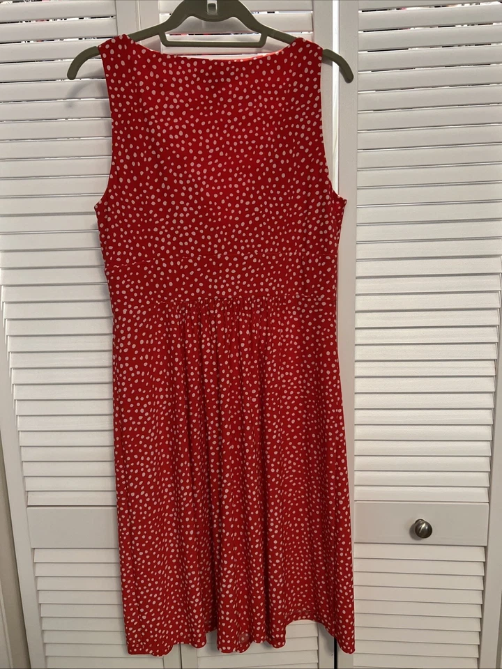 Vestido para mujer CHAPS grande rojo con lunares blancos cuello en V sin mangas Foto 2 de 4