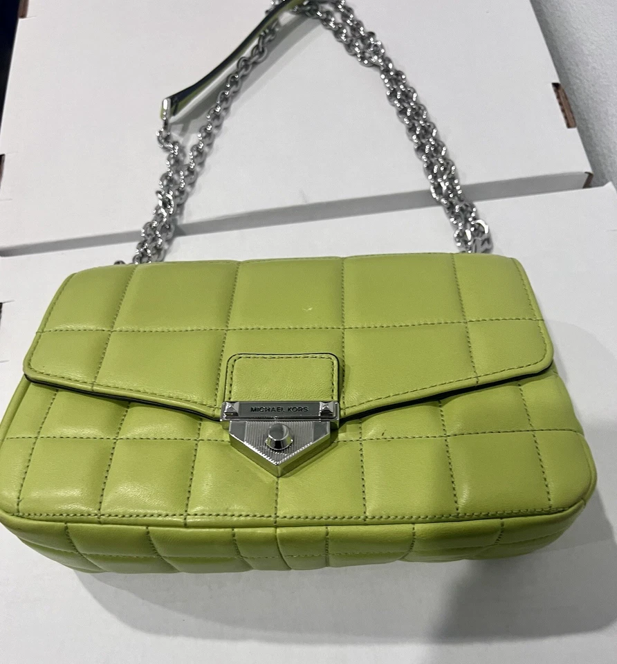 Usado en Excelente Condición Bolso de Hombro Michael Kors SoHo Grande Acolchado en Lima Y Lima MK Cartera Foto 3 de 4