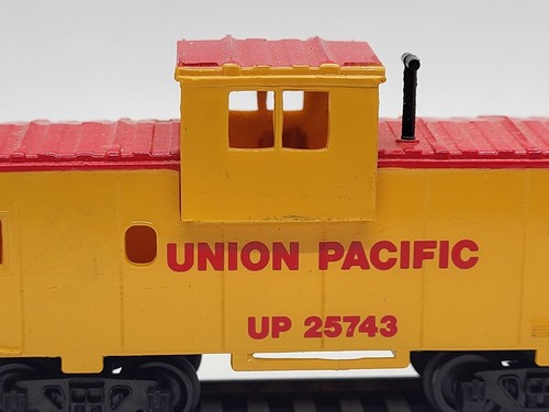 HO Gauge Bachmann Union Pacific 25743 Caboose, Good Plus Condition, See Pictures - Picture 9 of 15