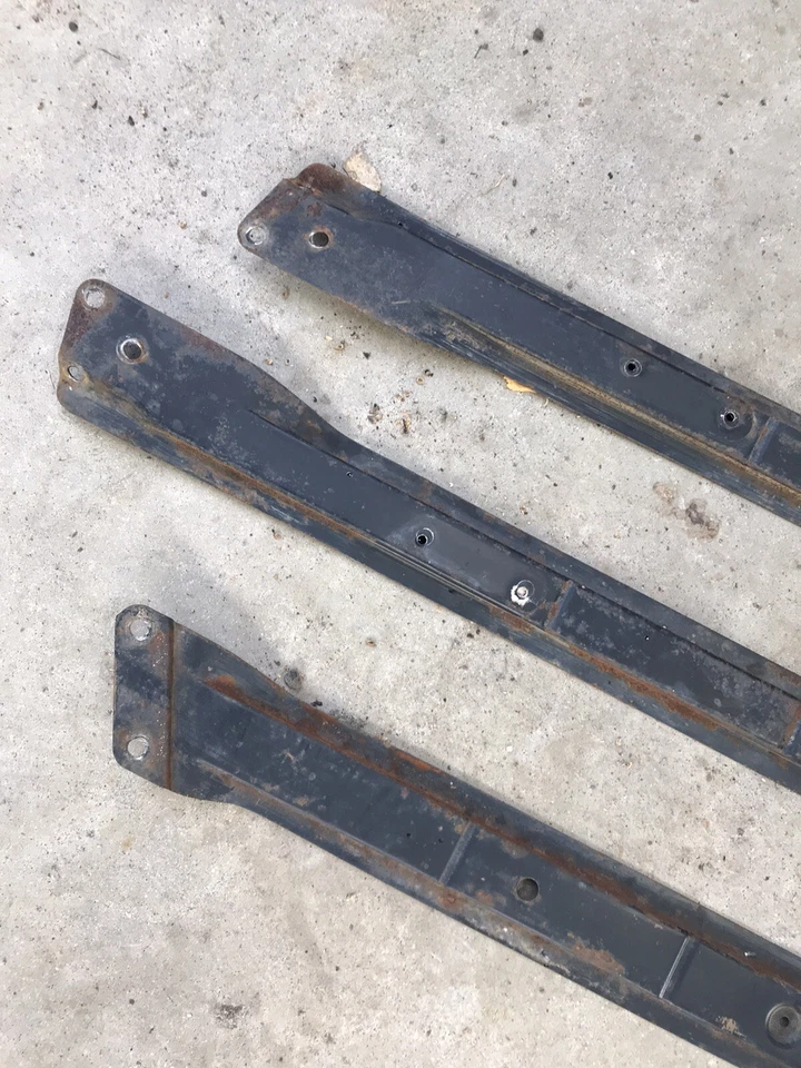 Oldsmobile Starfire Jetstar 1963 capó soportes noventa y ocho ochenta soporte de soporte Foto 4 de 4