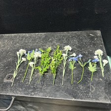 artificial flowers, including white carnations Ref Bb11