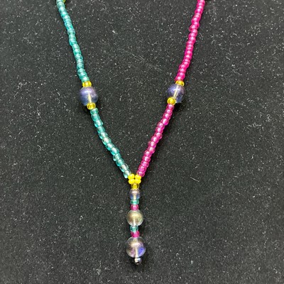 Einzigartige handgefertigte Perlenkette, lebendig, wunderschön, ein schönes Geschenk