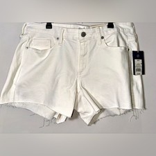 NWT UNIVERSAL THREAD Mid-Rise Midi Shorts - 12/31