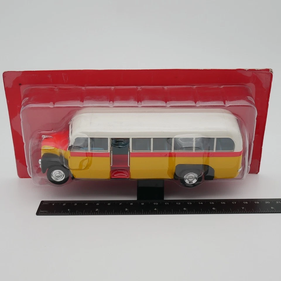 1:43 Ford Thames ET7 Malta Bus Diecast Model Vehicle - Vintage Classic - Image 2 of 4