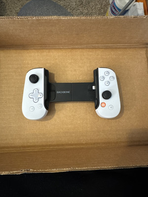 BACKBONE One Mobile Gaming Controller for iPhone (Lightning)-PlayStation Edition
