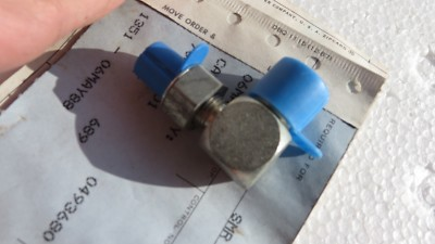 #ad John Deere Elbow Fitting BRAKE VALVE PRESSURE AND RETURN HYDRAULICS 38h1319 $12.00