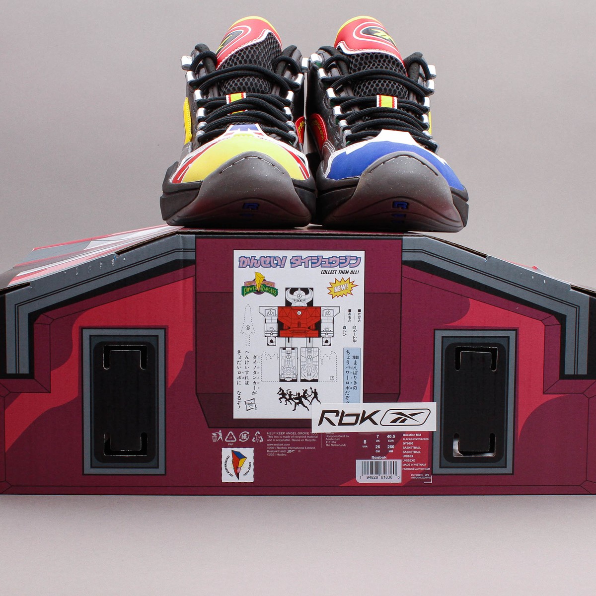 人気商品、90's、レアなReebok、3番、iverson 、XLサイズ Reebok x Power Rangers Question Mid Megazord Allen Iverson
