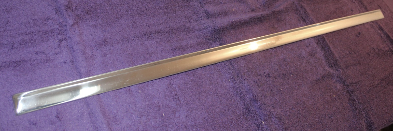 1949 1950 Ford Custom Deluxe 4-Door Sedan NOS LH FRONT DOOR OUTSIDE LWR MOULDING