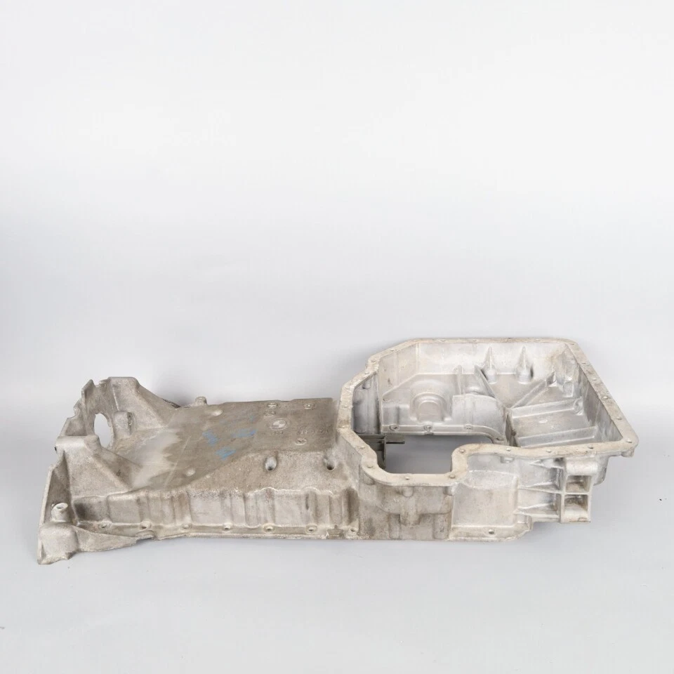 1997-2003 MW 540i 740i 840i Upper Engine Oil Pan 11137513374 OEM Used Foto 2 de 4