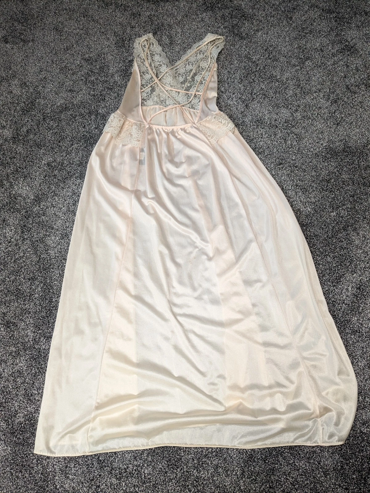 Abito da notte vintage International Boutique Undercover Wear rosa raso medio