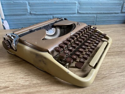 Groma Kolibri タイプライター アンティーク【ケース付き】 Groma Kolibri タイプライター＜ポータブルケース付き＞アンティーク