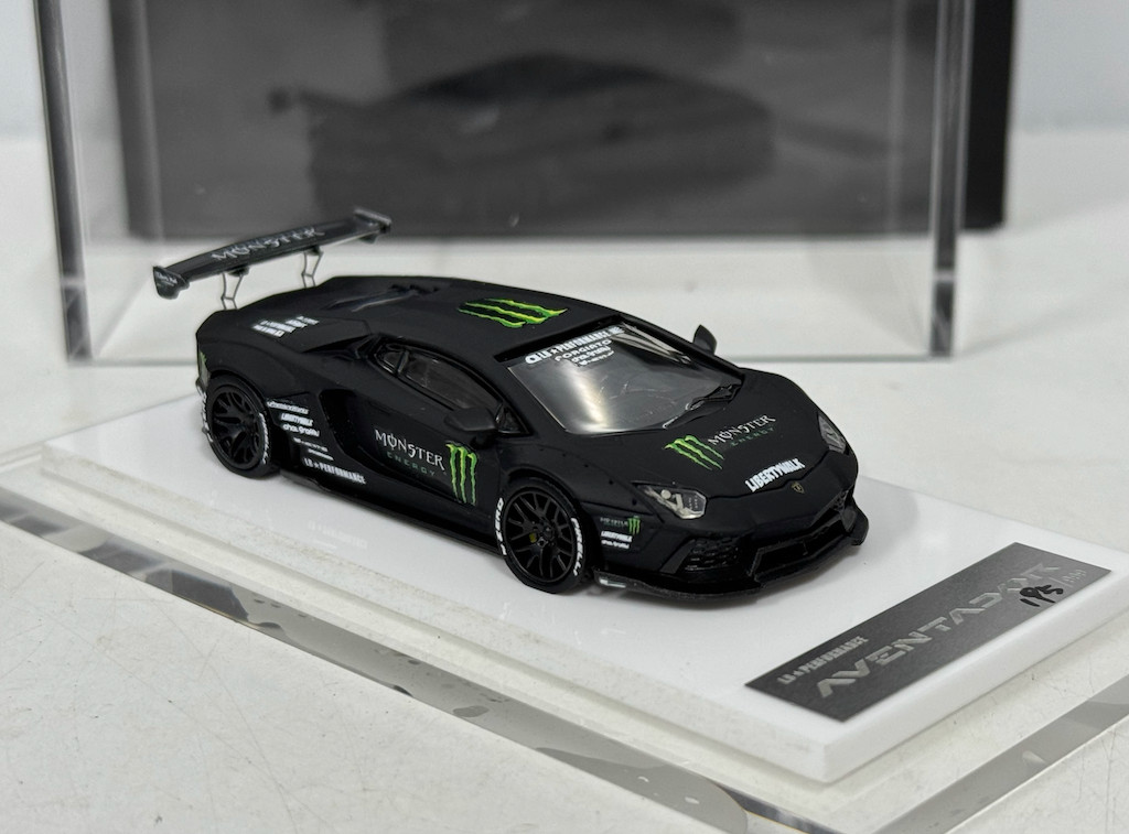 Onemodel 1:64 Black LP700 Aventador LB Monster Sports Model Onemodel 1:64 Black LP700 Aventador LB Monster Sports Model