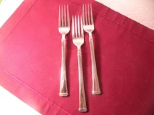 Set Of 3 Dinner Forks Mikasa Stanton Stainless Flatware 8"