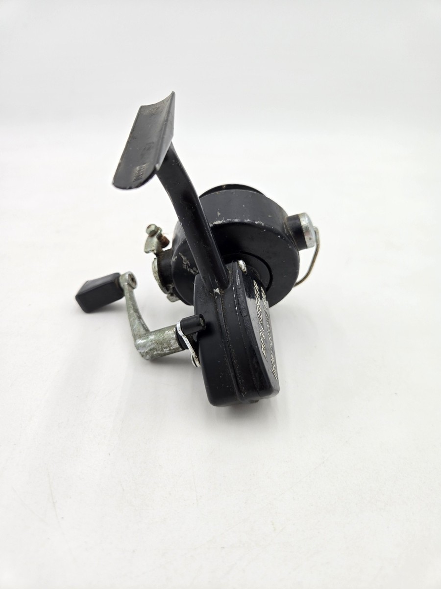Pflueger International 603 Spinning Fishing Reel Black Vintage