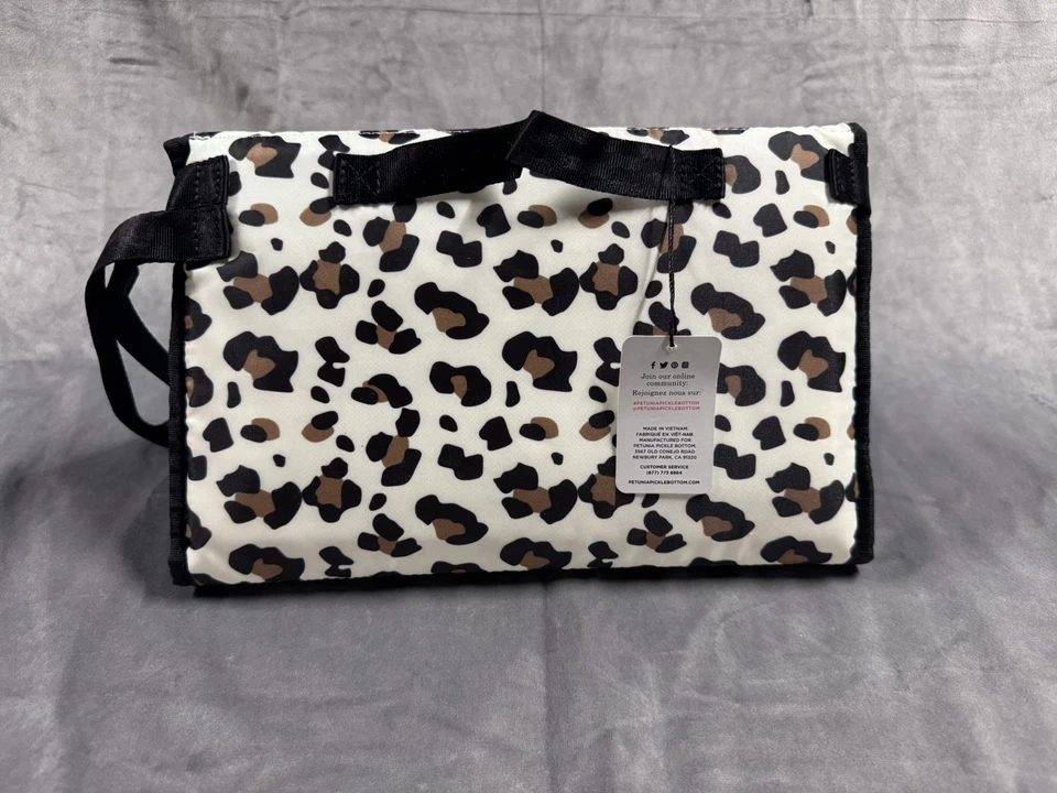 Petúnia Pickle Bottom fralda ágil embreagem/almofada de troca e embreagem/impressão animal - Imagem 2 de 2