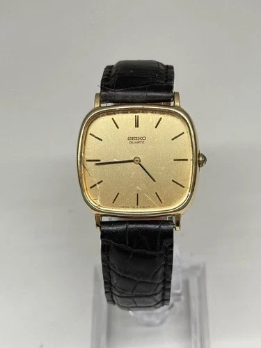 Vintage Seiko 7800-5179 Gold Tone Quartz Watch crystal is cracked Running