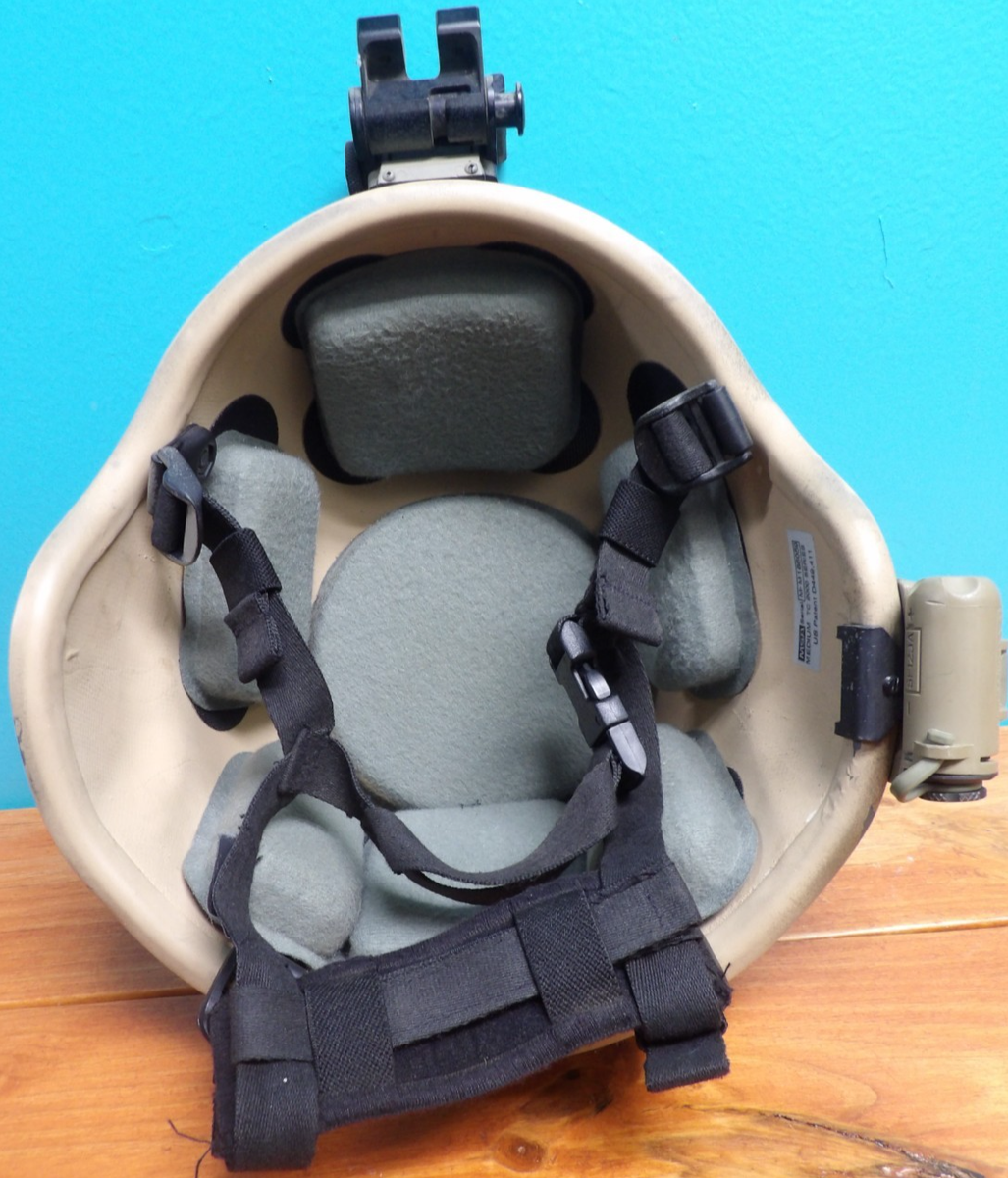 MSA TC 2000 ACH HELMET TAN LEVEL IIIA W/ SUREFIRE HELM LIGHT