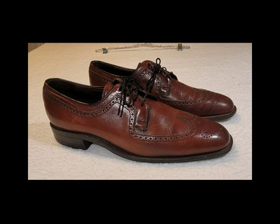 Freeman Free Flex Mens Size 9 Narrow Shoes Brown Brogue Medallion Toe Oxfords