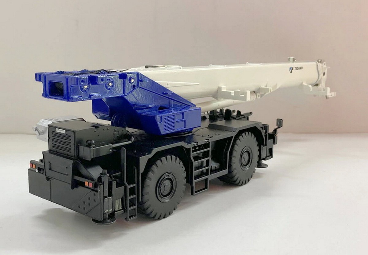 1/50 Scale Tadano GR-1000XLL-4 Rough Terrain Crane Diecast