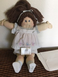 mint condition cabbage patch doll