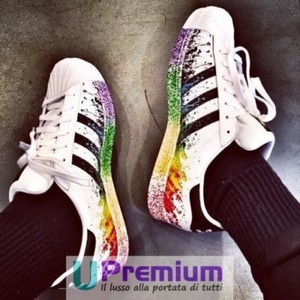 adidas schizzi di colore