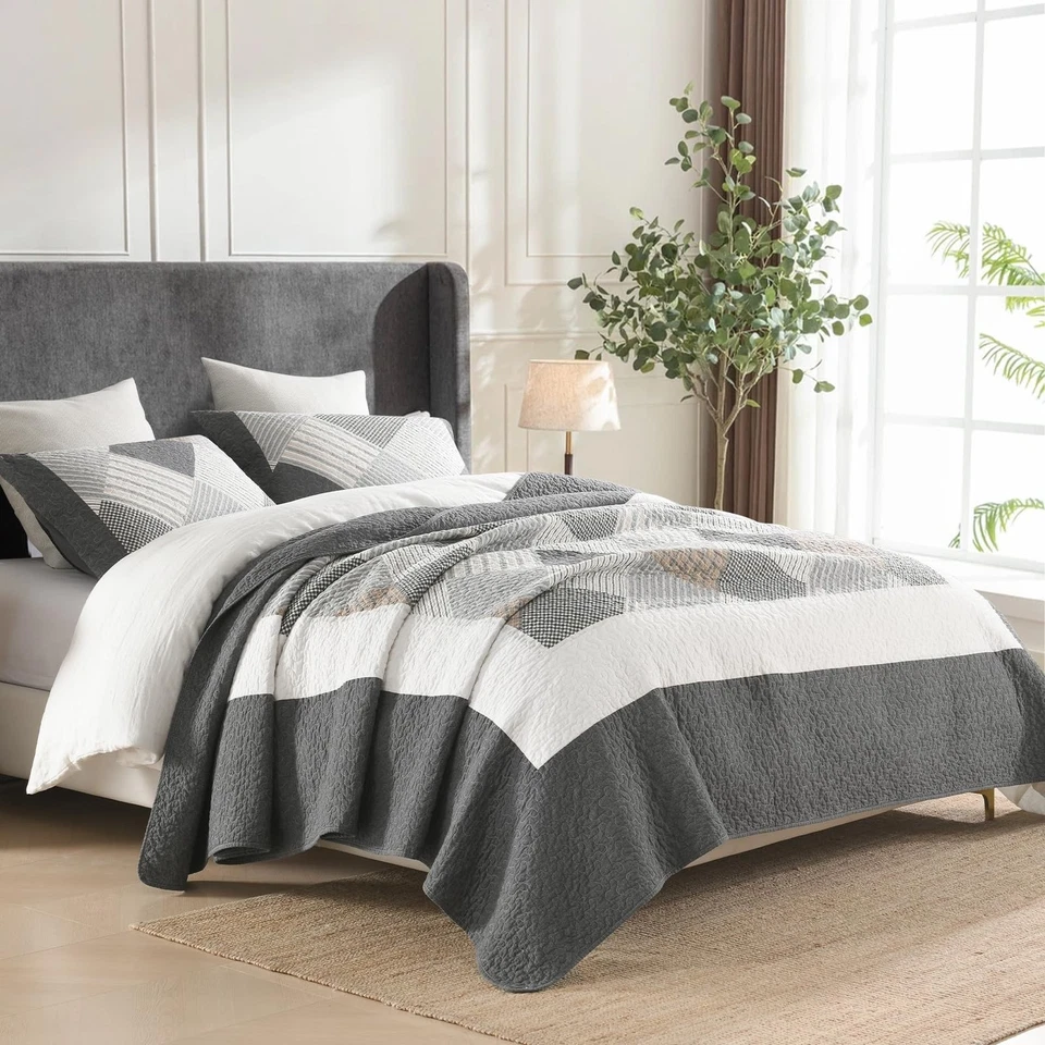 Quilt King Size - 100% Cotton Quilt Set with Matching Shams, Plaid Design Far... - Image 2 of 4