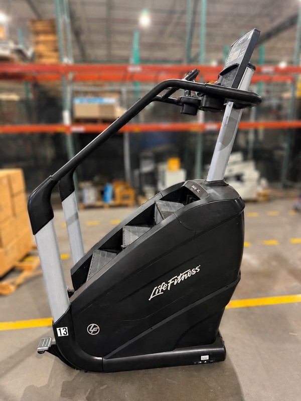 Life Fitness Powermill Climber