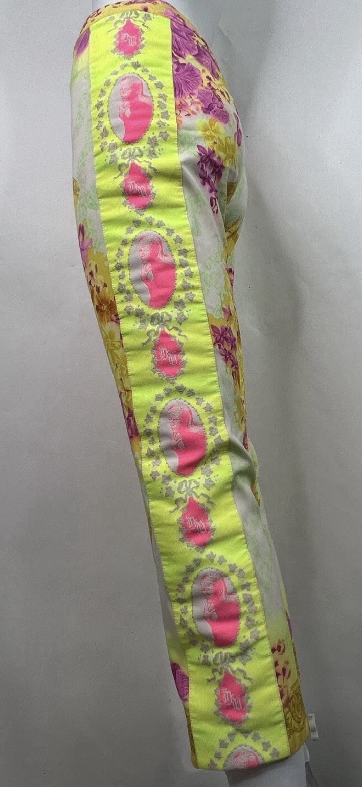 Versace Spring 2004 Capri Pants - image 2