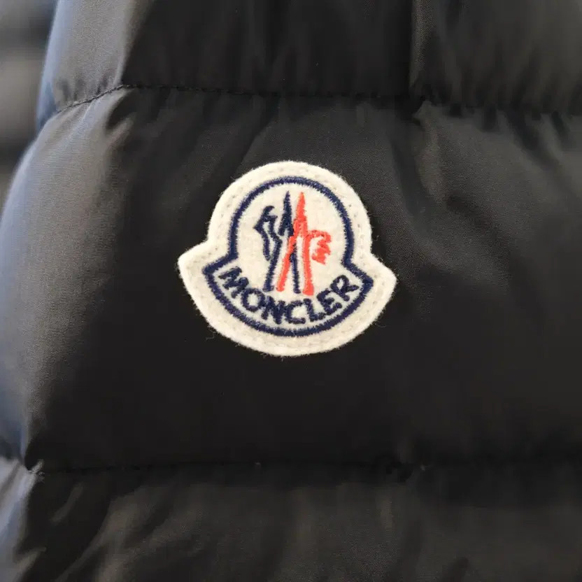 Moncler Amiio Men's Coat, Size 3, Excellent Condition thumbnail 9