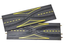 LIONEL HO Scale #5404 9" Change Over Slot Car Tracks | Set of 2
