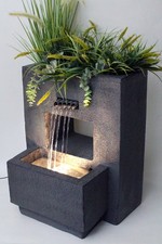 B-Ware Gartenbrunnen mit Beleuchtung bepflanz...