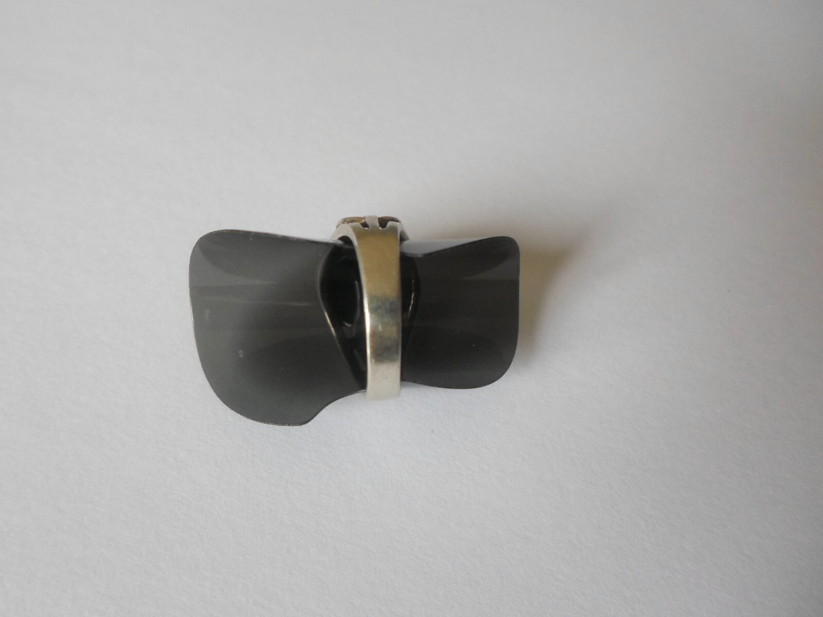 solid silver ring, onyx cabochon, openwork contou… - image 4