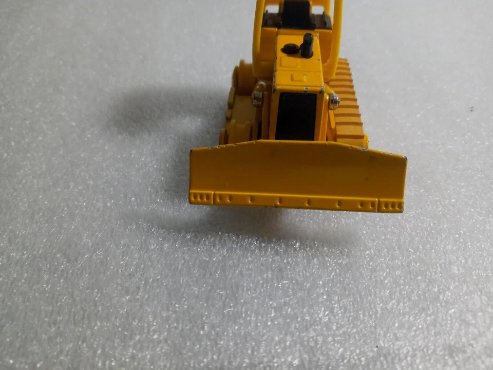 John Dear Earth Mover 1:50 ERTL (falta 1 pista) (lote rojo 1) Foto 4 de 4